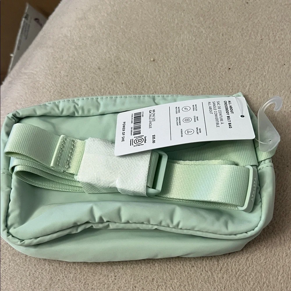 Athleta Green Cosmetic Bag Lightweight Sporty Design